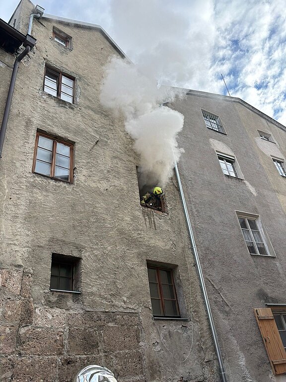 251025_Brand_waldaufstraße_00BBE7FE-F40A-4049-8639-6C404CE65F38_web.jpg