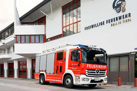 240905-0007_-_Feuerwehr_Hall_-_Autos.jpg  