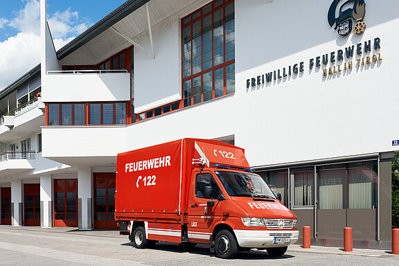 240905-0009_-_Feuerwehr_Hall_-_Autos.jpg  