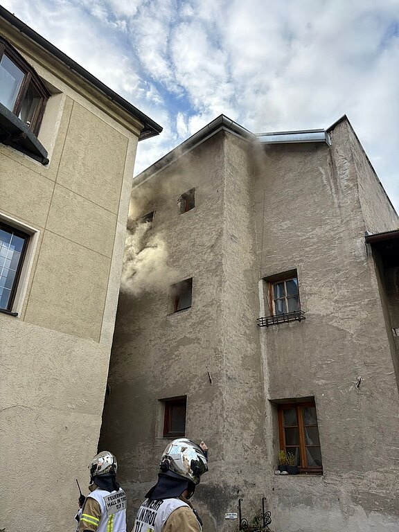 251025_Brand_waldaufstraße_EEE32848-3260-4C59-984D-3B8E1B31F68D_web.jpg