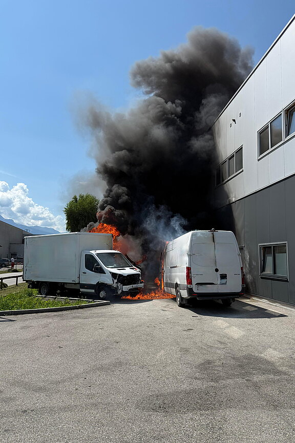 250807_Fahrzeugbrand002.jpeg  