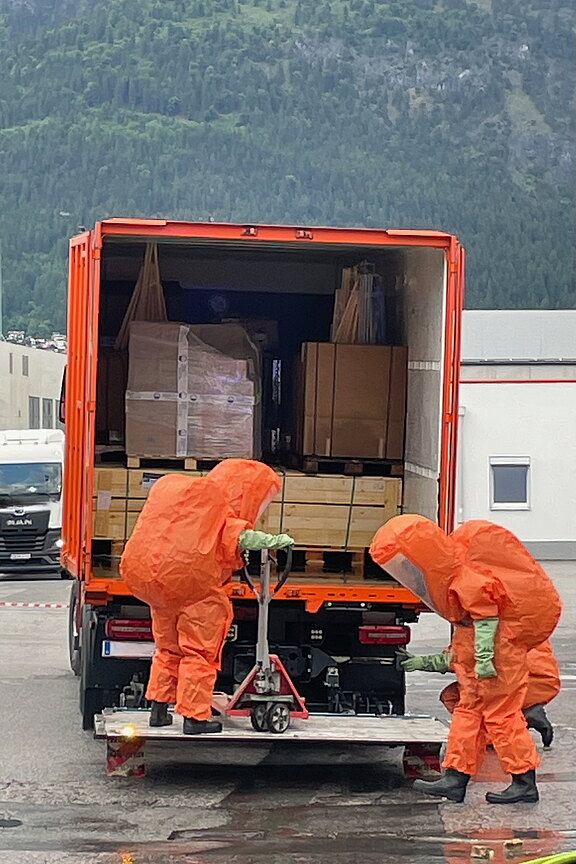250527_Gefahrguteinsatz007.jpeg  