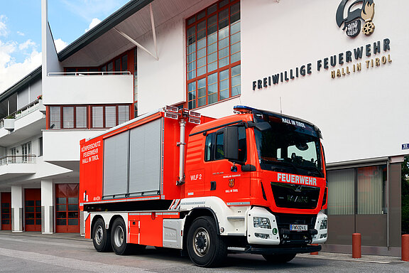 240905-0014_-_Feuerwehr_Hall_-_Autos.jpg  